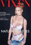 Kendra Sunderland på omslaget till Natural Beauties