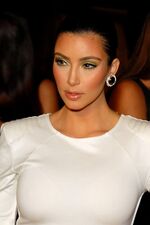 Vorschaubild für Datei:Kim Kardashian.jpg